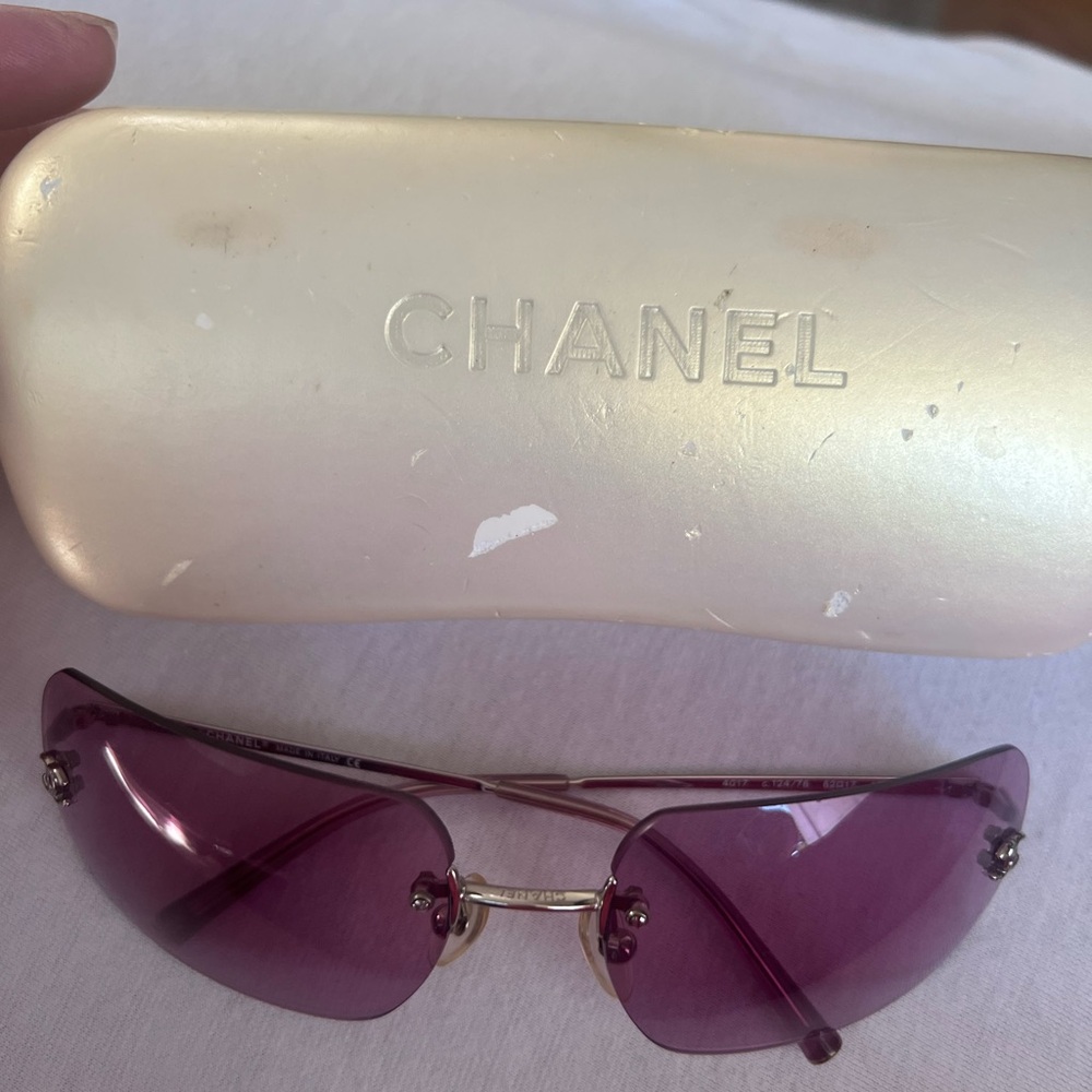 CHANEL Purple Rimless Sunglasses with Gradient Lenses